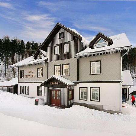 Hotel Hradec Spindleruv Mlyn Bagian luar foto