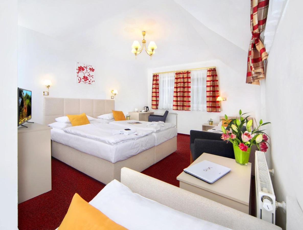Hotel Hradec Spindleruv Mlyn Bagian luar foto