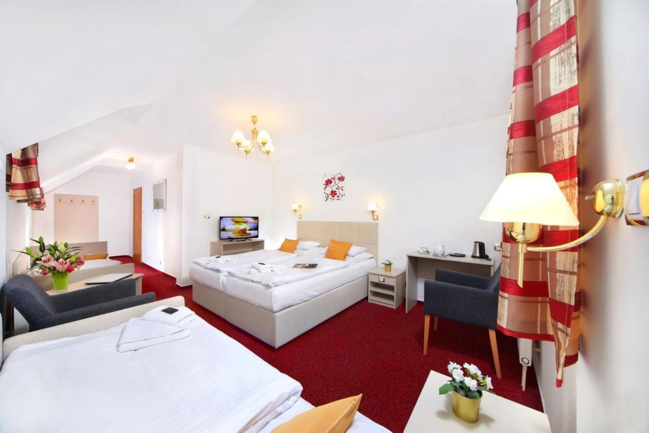 Hotel Hradec Spindleruv Mlyn Bagian luar foto