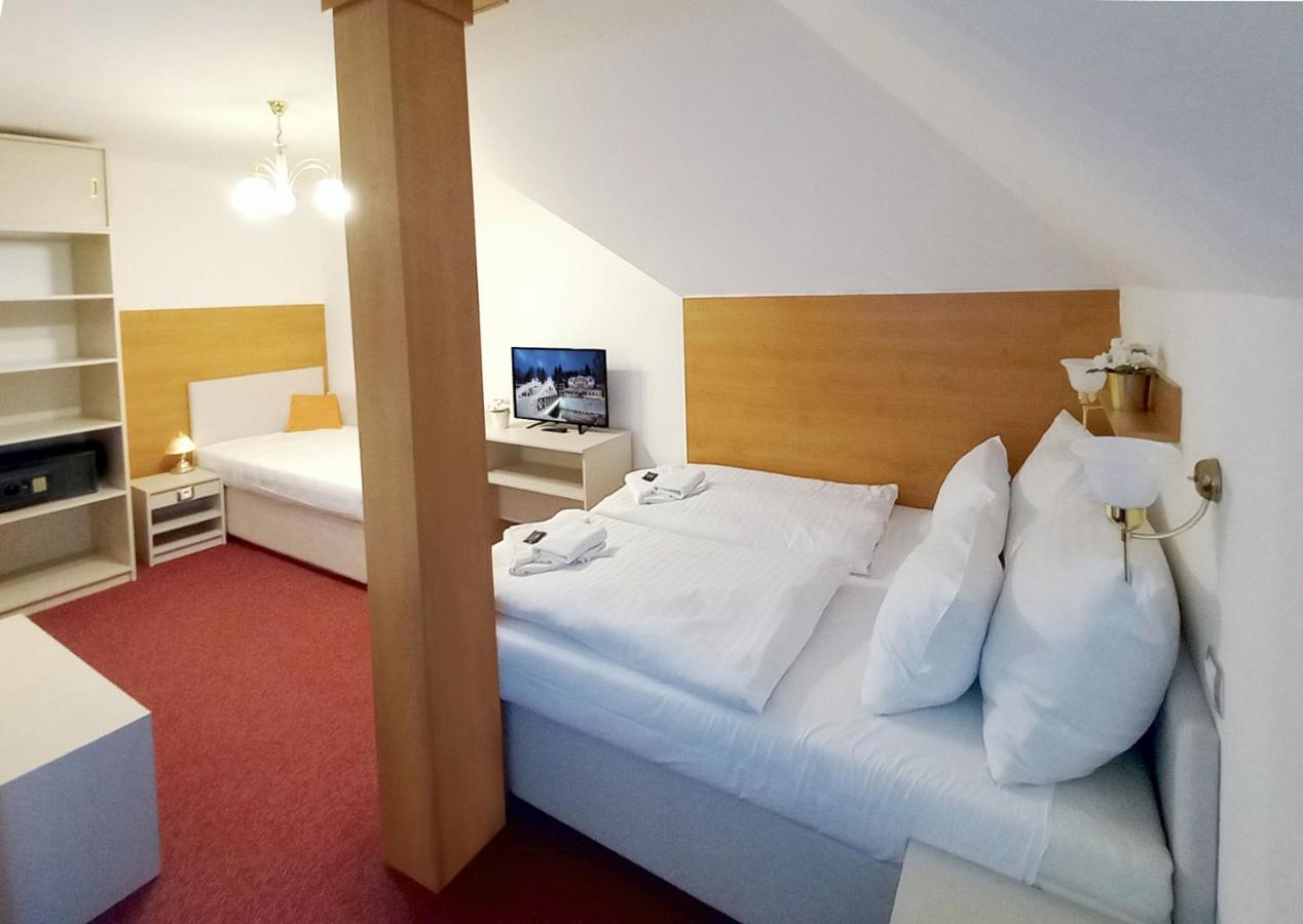 Hotel Hradec Spindleruv Mlyn Bagian luar foto