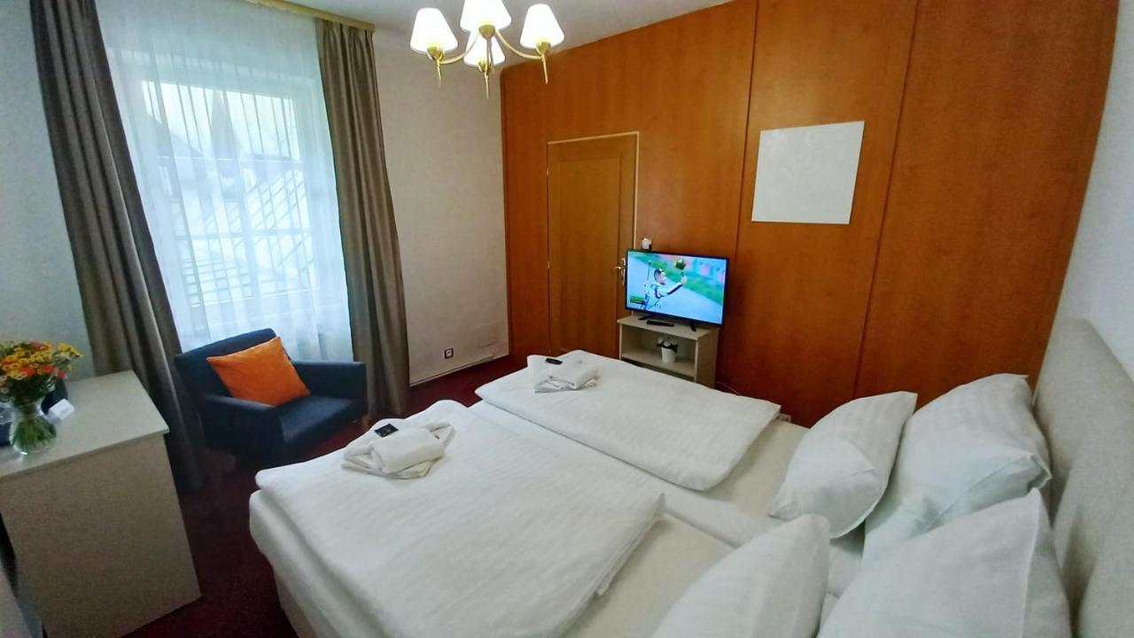 Hotel Hradec Spindleruv Mlyn Bagian luar foto