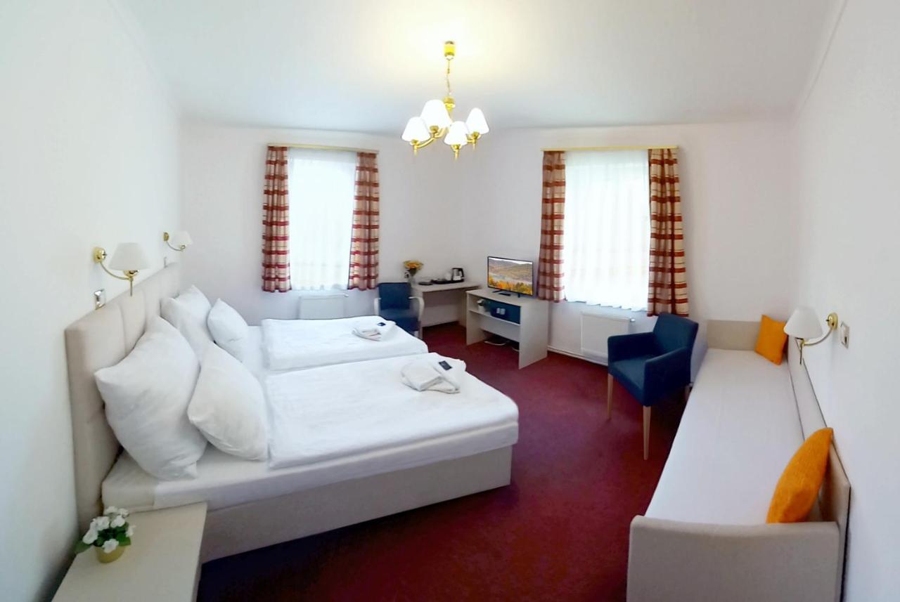 Hotel Hradec Spindleruv Mlyn Bagian luar foto