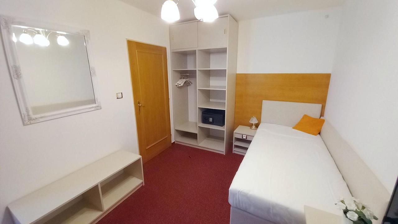 Hotel Hradec Spindleruv Mlyn Bagian luar foto