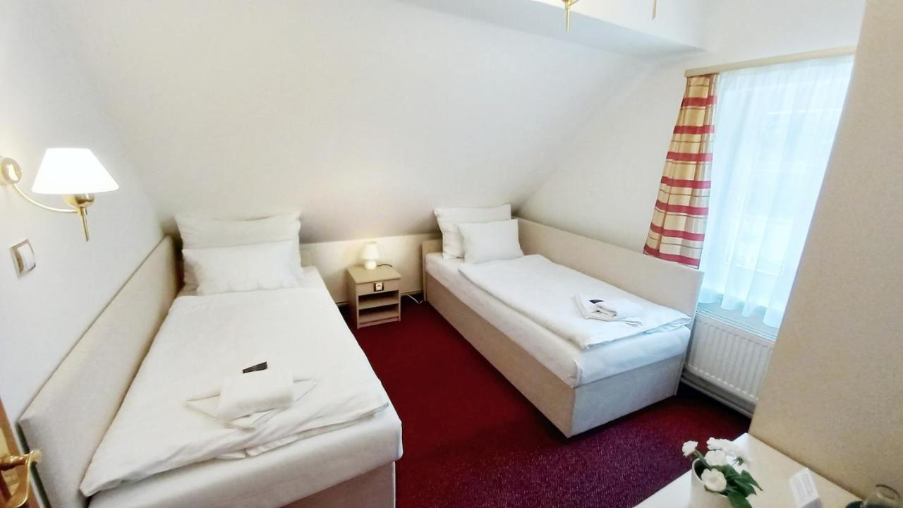 Hotel Hradec Spindleruv Mlyn Bagian luar foto
