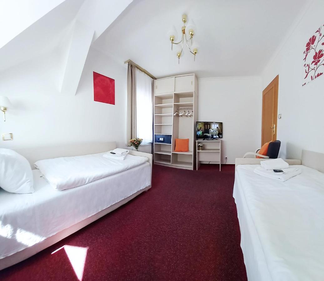 Hotel Hradec Spindleruv Mlyn Bagian luar foto