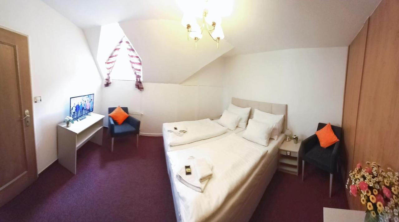Hotel Hradec Spindleruv Mlyn Bagian luar foto