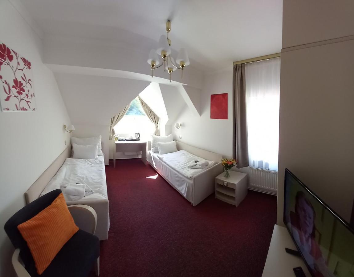 Hotel Hradec Spindleruv Mlyn Bagian luar foto